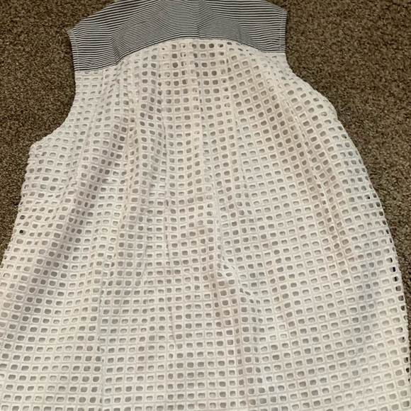 Hannah Sleeveless Striped Top Blouse Medium - Picture 5 of 6